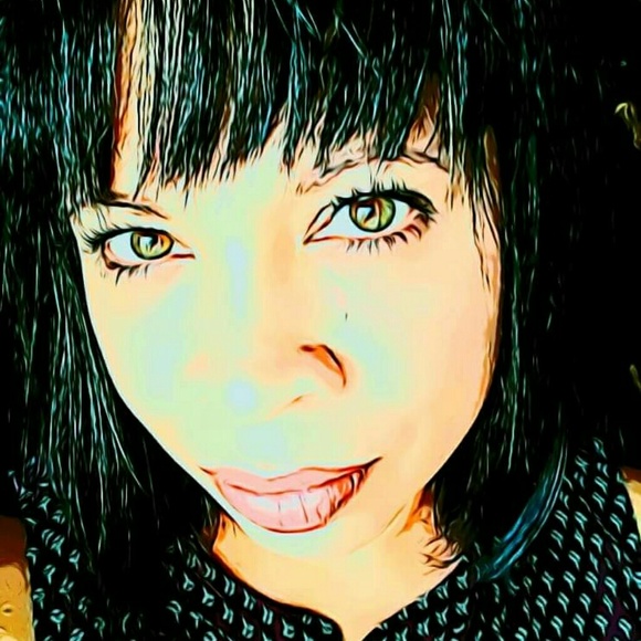 Meet your Posher, Tamika *POSHMARK AMBASSADOR* - Picture 3 of 5